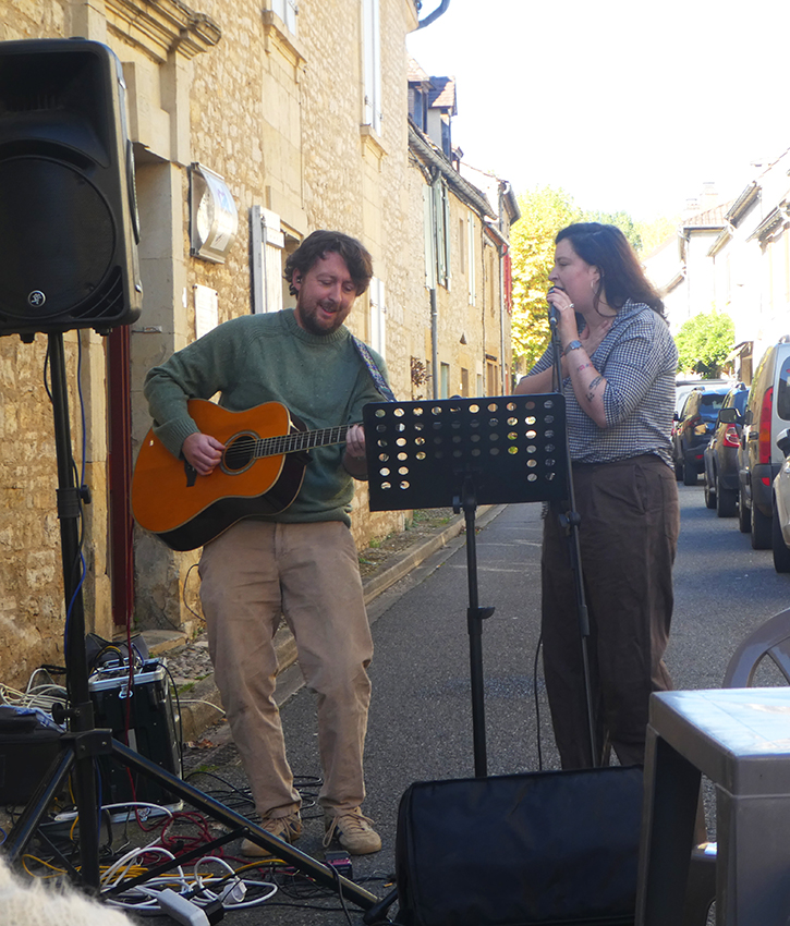 Atelier d'artiste Rue de la république.
Rob et Frankie